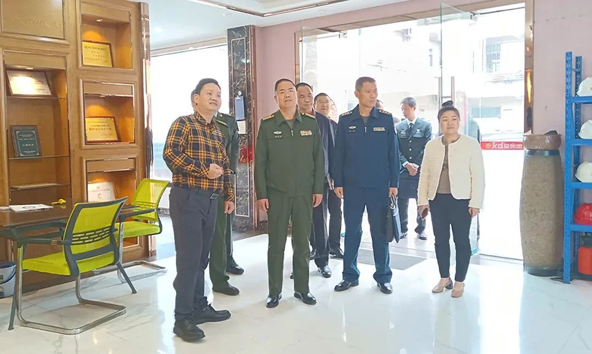 佛山軍分區(qū)政委、禪城區(qū)委常委領(lǐng)導(dǎo)一行蒞臨金凱地調(diào)研指導(dǎo)工作